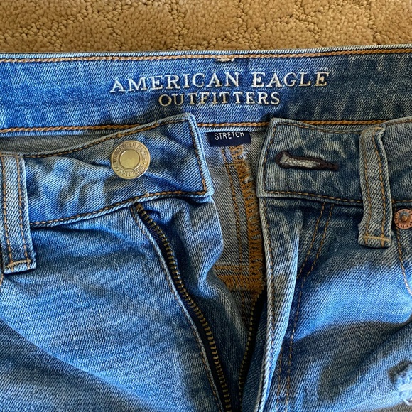 American Eagle distressed denim stretch shorts - Picture 3 of 3